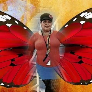 Meet your Posher, Idalia